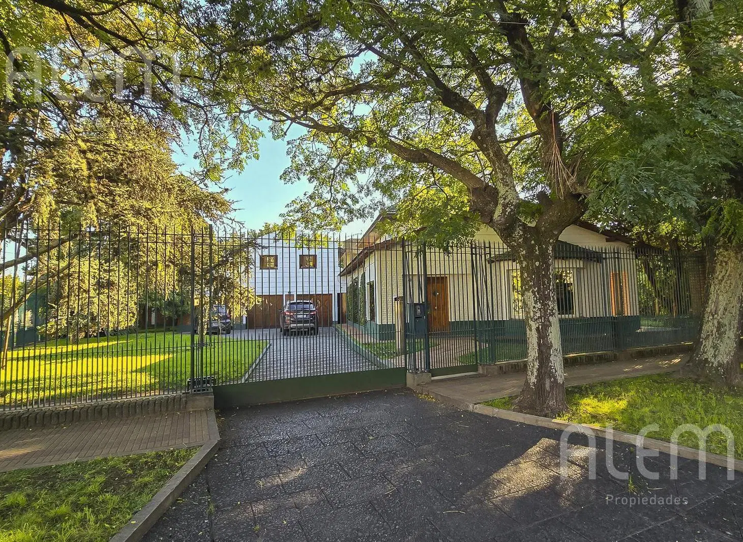 Casa en venta en Lomas de Zamora Oeste 4