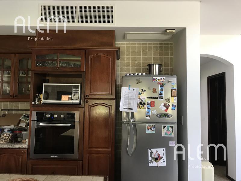 Foto de CASA A LA VENTA o ALQUILER en Saint Thomas SUR -6 Ambientes- Posible, imagen 2