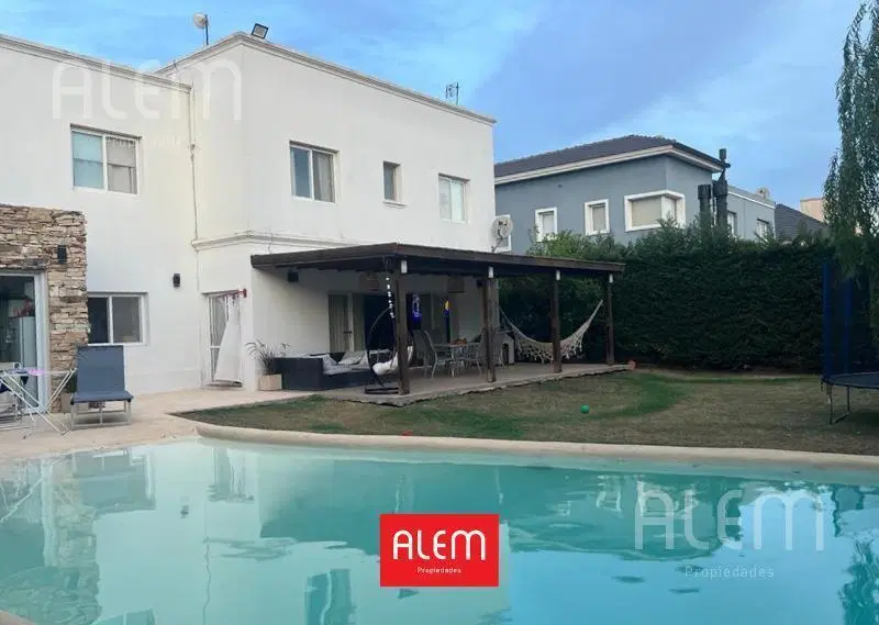 Casa en VENTA y ALQUILER en El Centauro, Canning 4