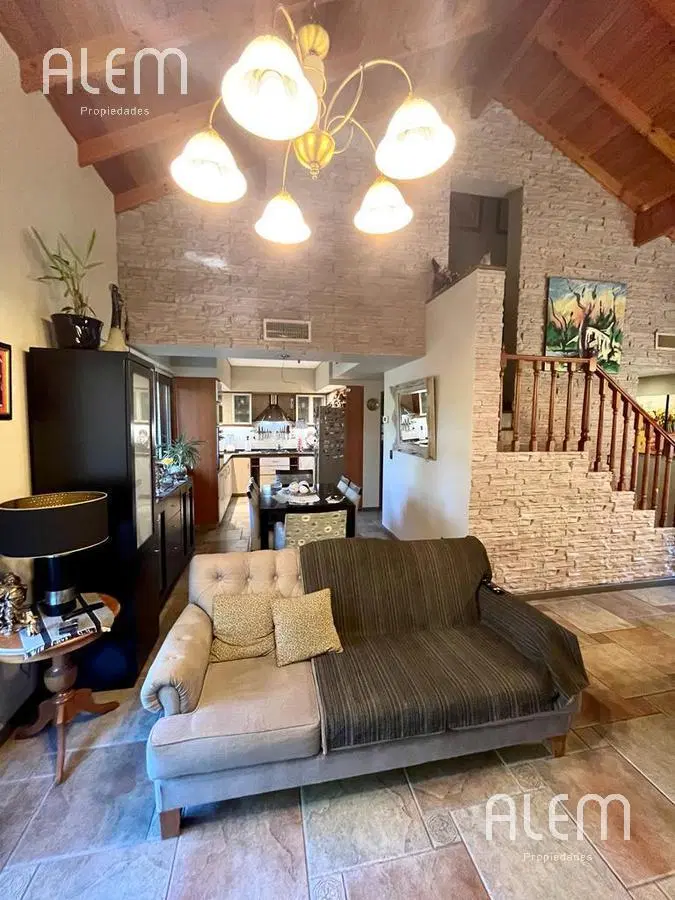 Casa en alquiler en Canning Echeverría del Lago 5