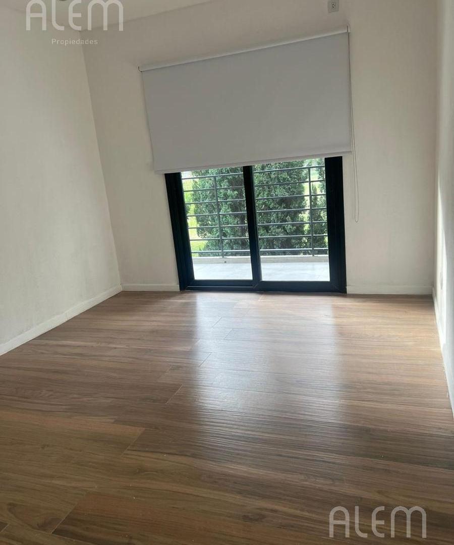 Foto de Departamento duplex 4 amb en venta Canning One., imagen 2