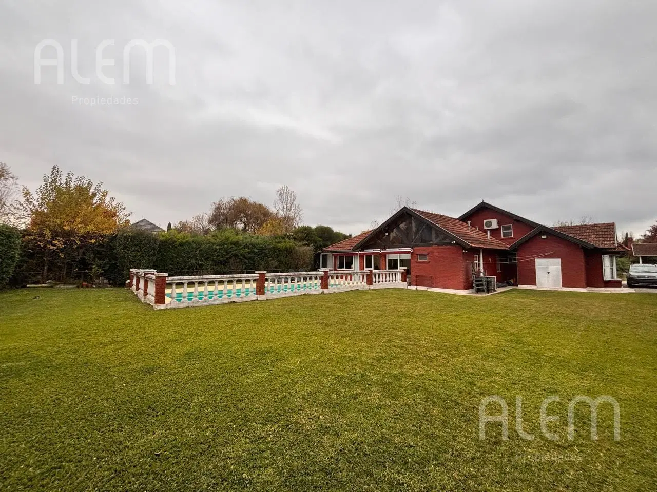 Casa en ALQUILER con GRAN QUINCHO y PISCINA AMOBLADA en Echeverria del Lago, Canning 2
