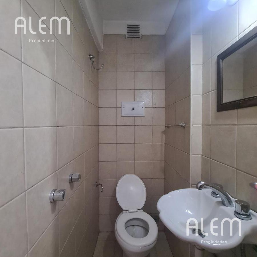Foto de 3 AMBIENTES CON DEPENDENCIA DE SERVICIO., imagen 1