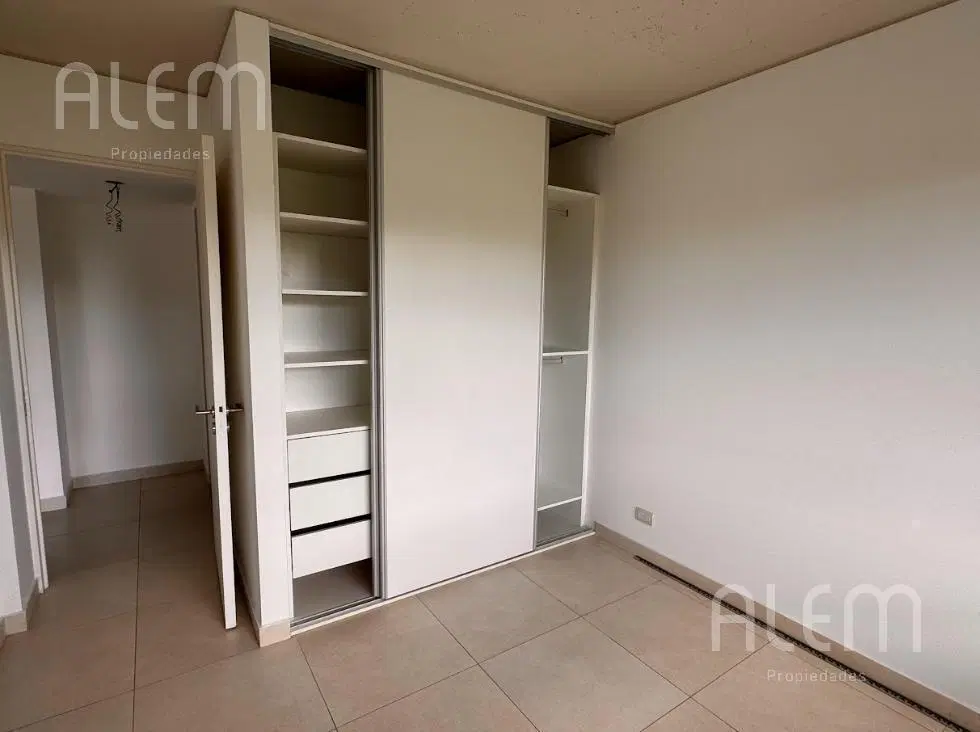 Departamento 2 ambientes en venta en Villa Urquiza 5