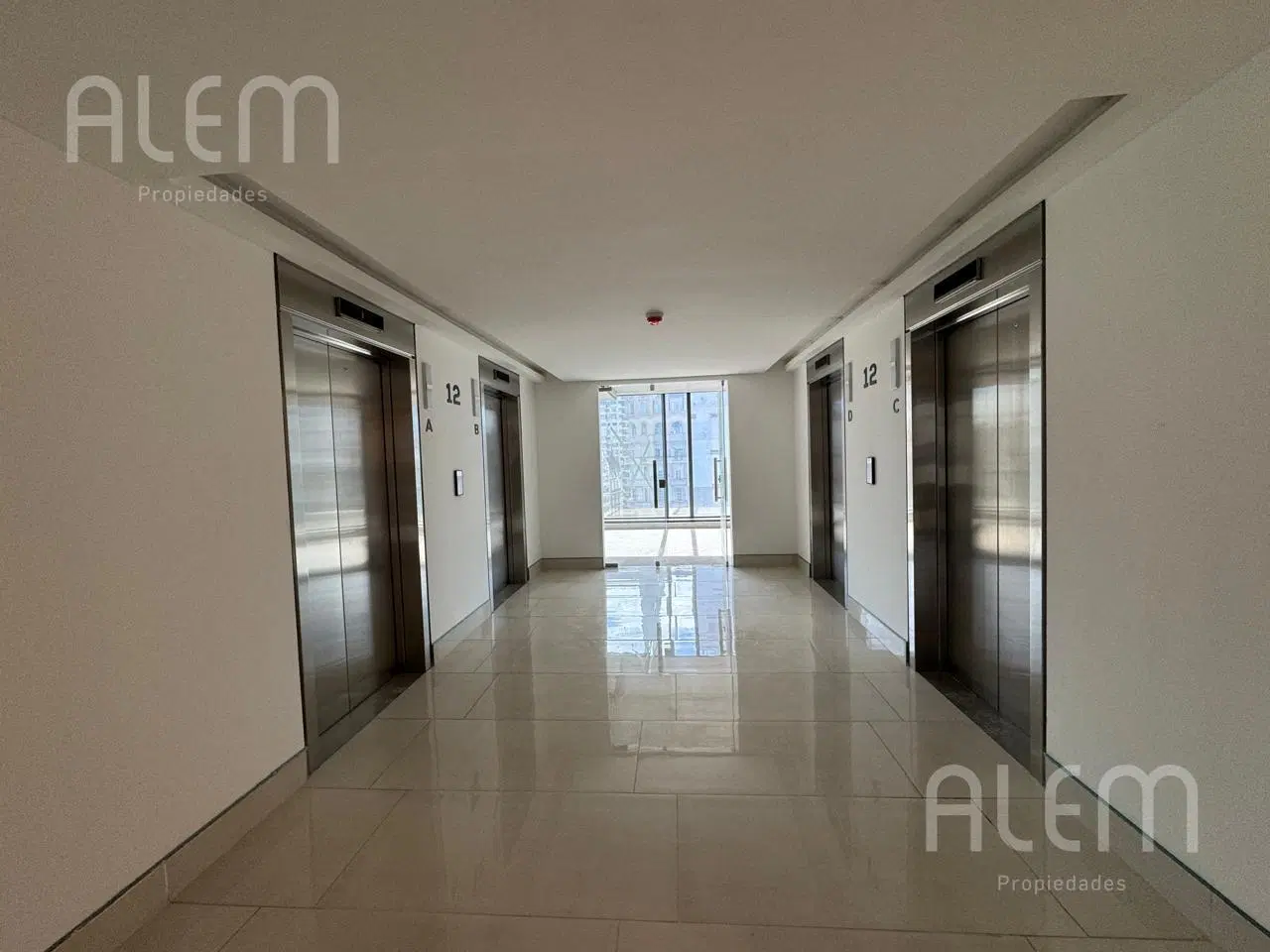 Venta de Oficina en Recoleta 5