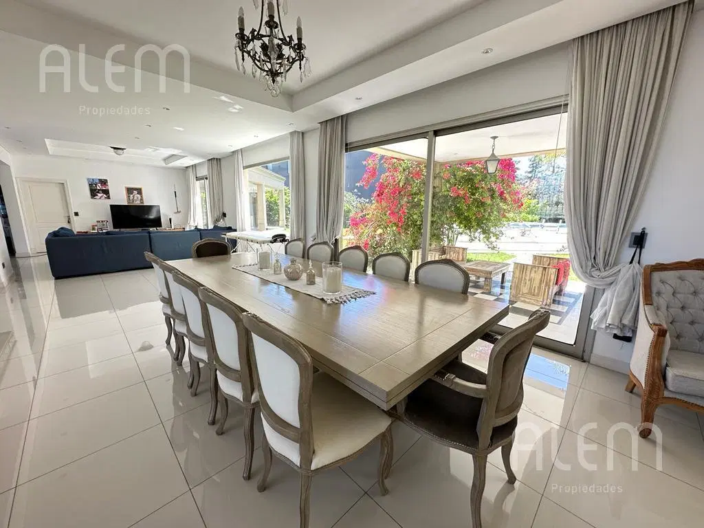 Casa en  venta en Barrio Privado Malibu Canning 8
