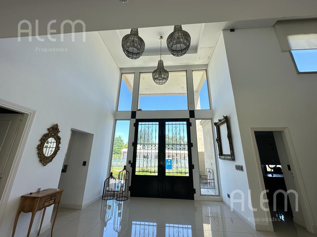 Casa en venta en Barrio Privado Malibu Canning