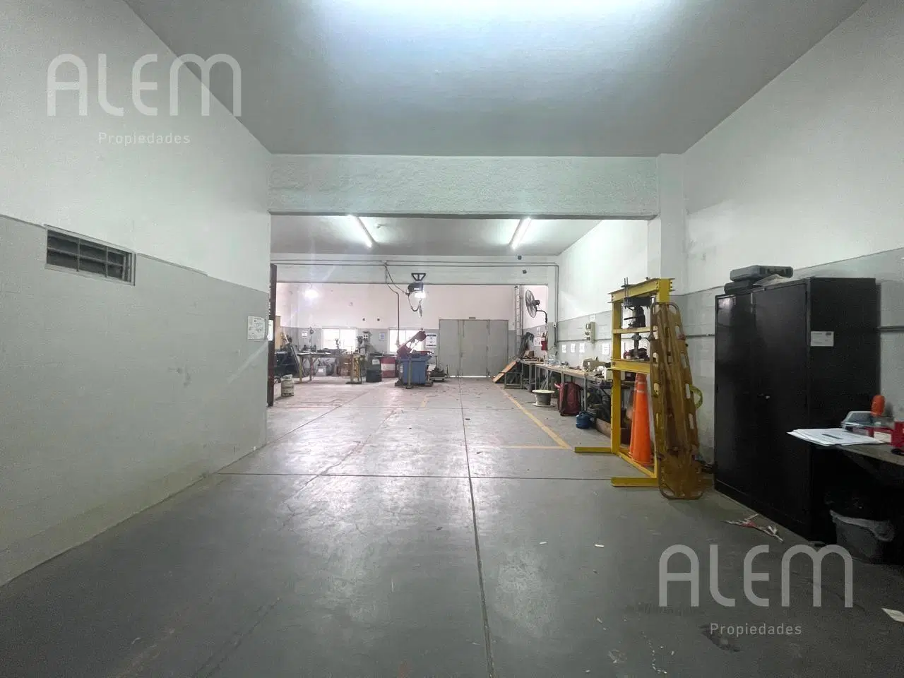 Venta| Galpón| Depósito con Oficinas| 330m2| San Isidro 1