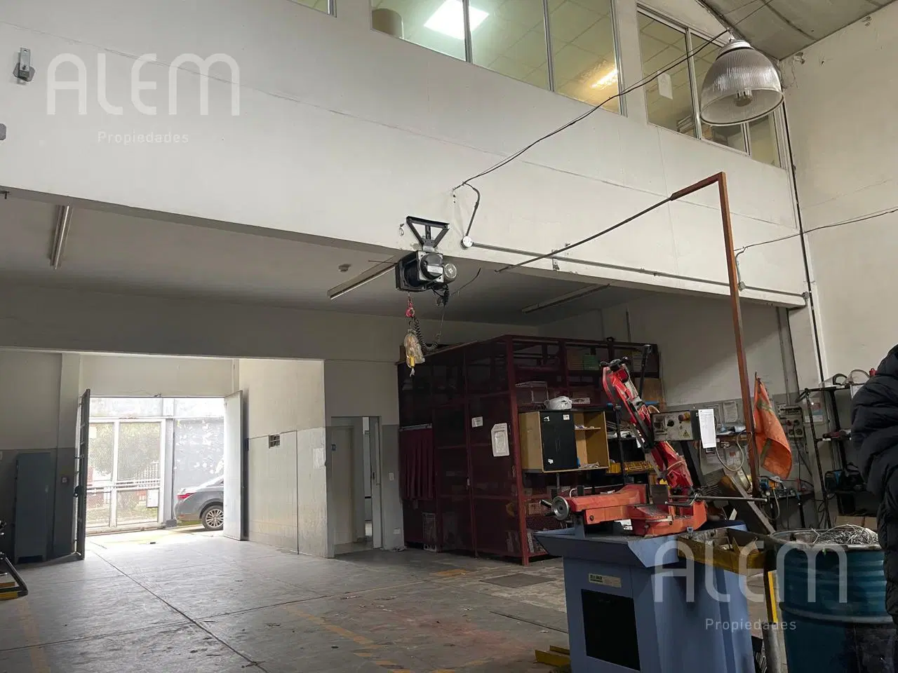 Venta| Galpón| Depósito con Oficinas| 330m2| San Isidro 2