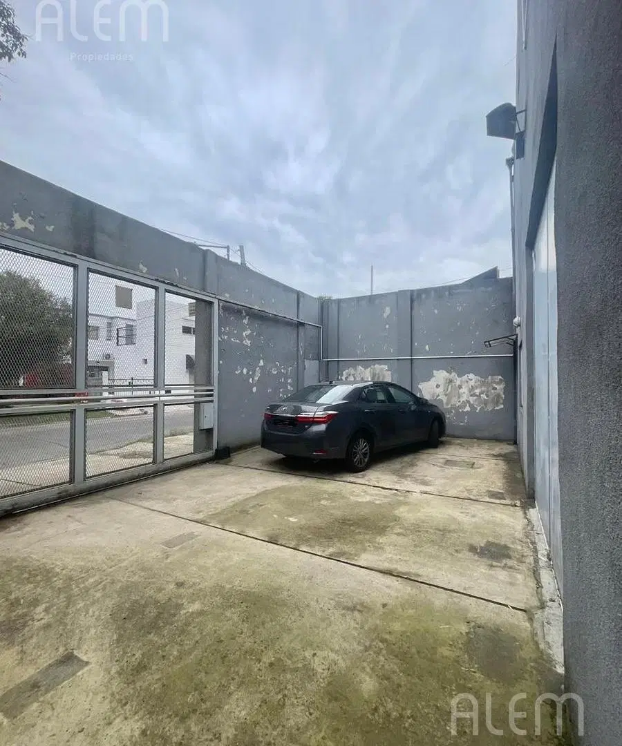 Venta| Galpón| Depósito con Oficinas| 330m2| San Isidro 4