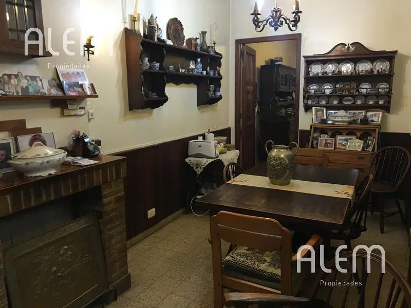 CASA EN EXCLENETE CUADRA CON GARITA DE SEGURIDAD 4