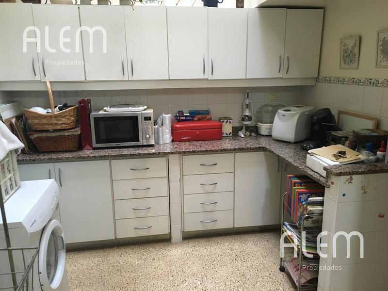 Foto de CASA EN EXCLENETE CUADRA CON GARITA DE SEGURIDAD, imagen 5