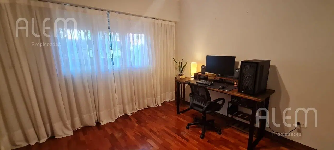 Casa en venta en Lomas de Zamora Oeste 8