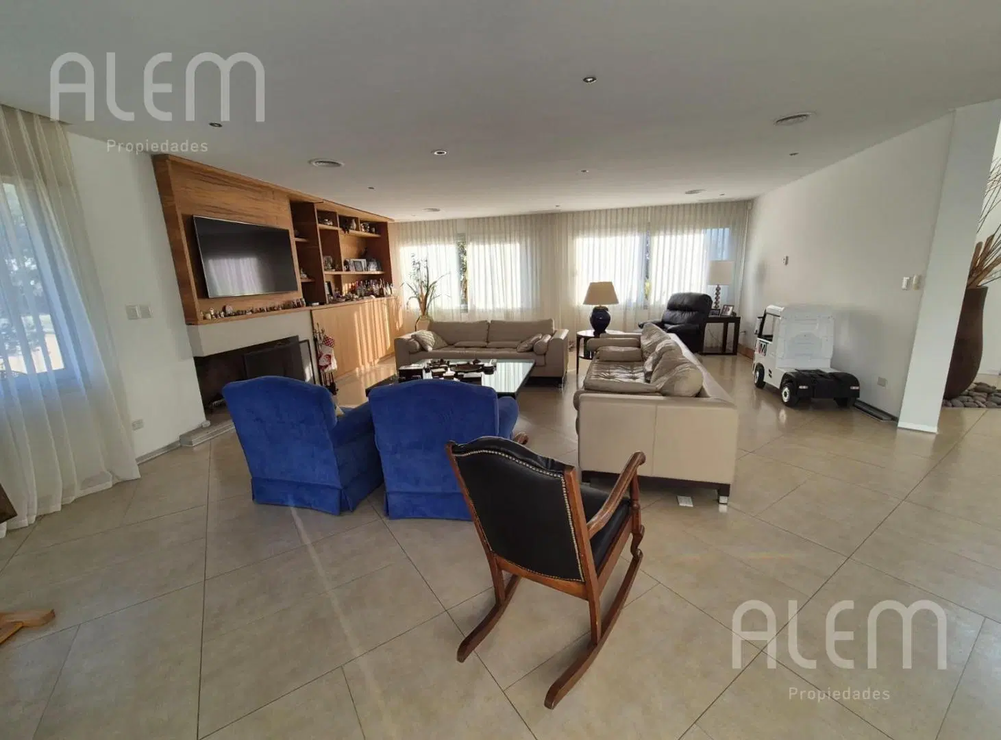 Importante Casa en VENTA en El Ombu | 4 dormitorios 2