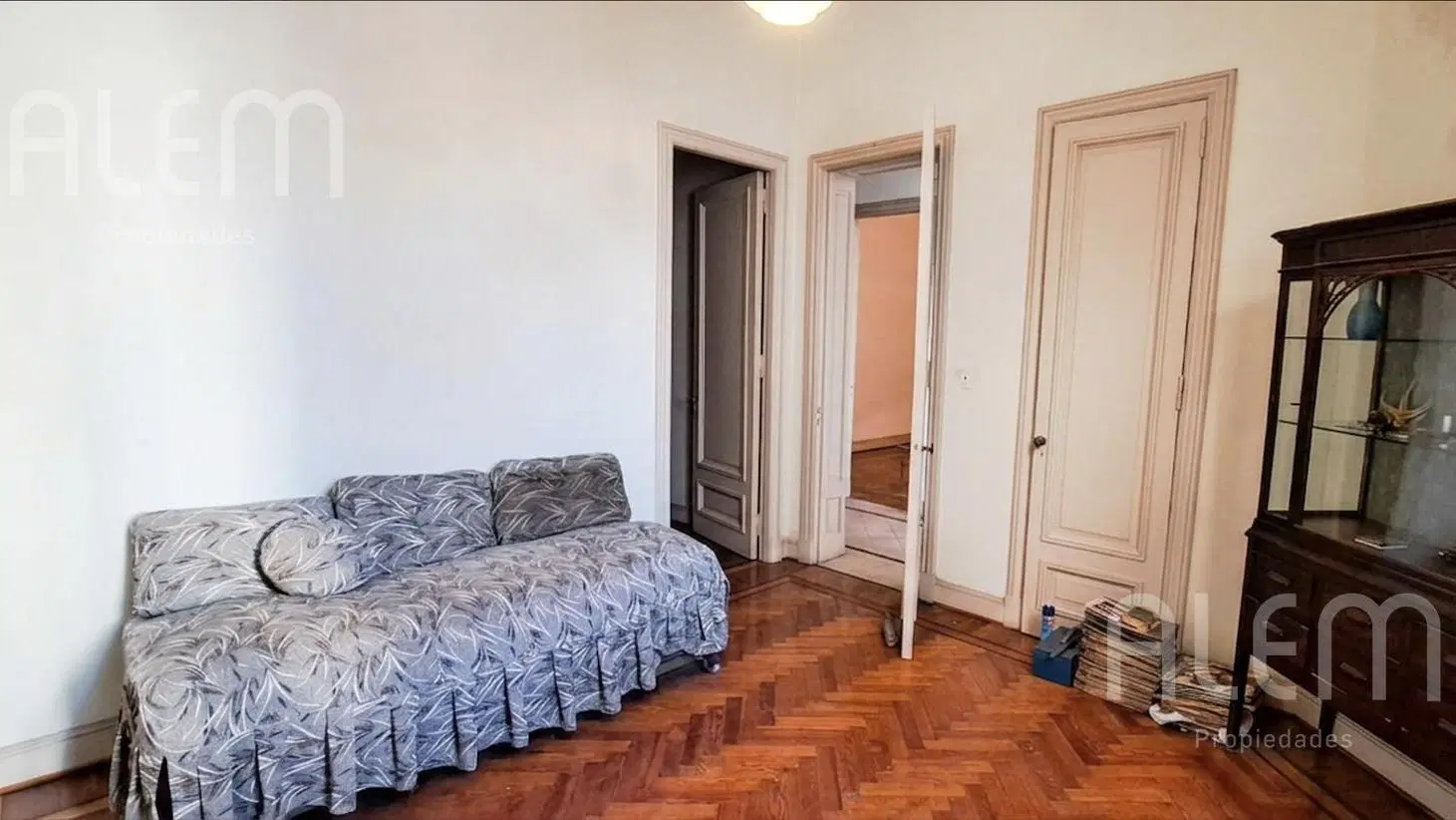 Alquiler Comercial  Casona de Epoca 7 amb   terraza propia 5