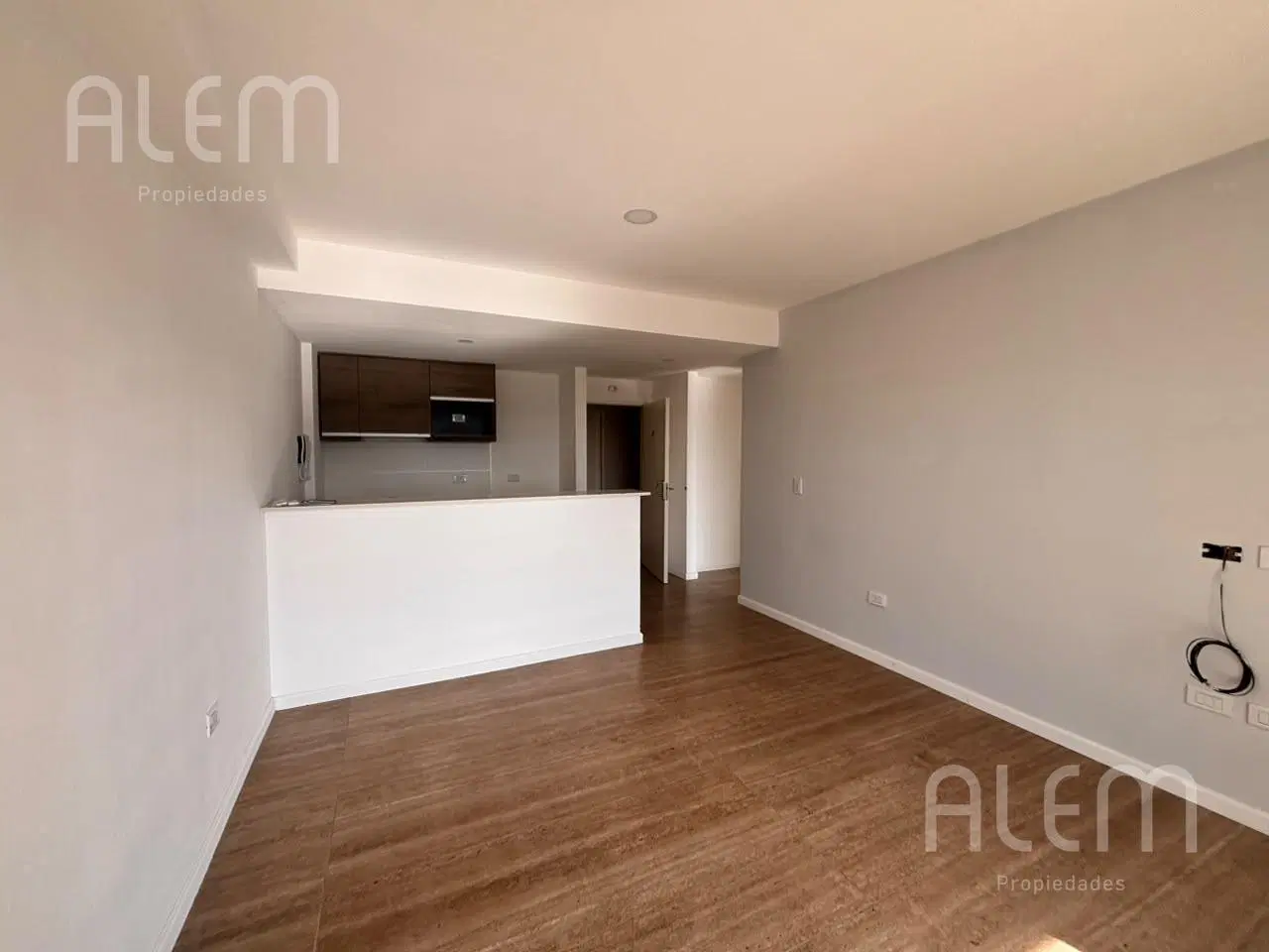 Departamento en Alquiler en Canning Center 2