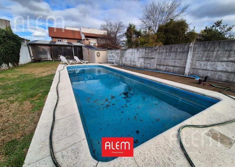 Foto de Casa a la Venta de 3 Dormitorios Monte Grande, imagen 1