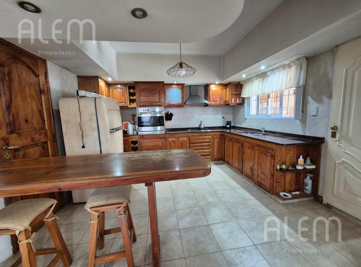 Foto de Casa a la Venta de 3 Dormitorios Monte Grande, imagen 3
