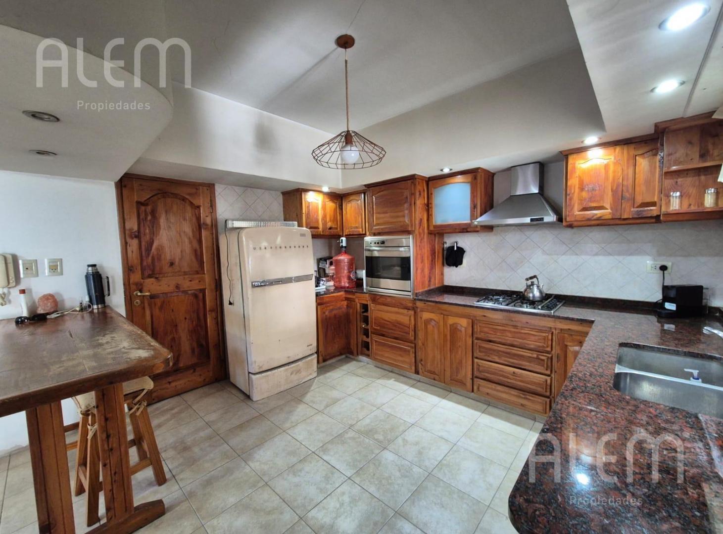 Foto de Casa a la Venta de 3 Dormitorios Monte Grande, imagen 2