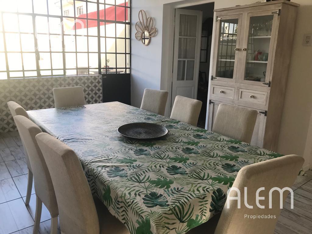 Foto de Casa de 4 dormitorios en venta en Lomas de Zamora, imagen 3