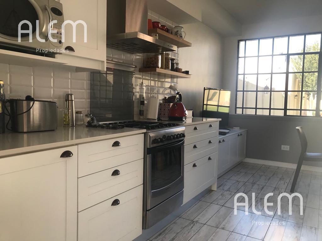 Foto de Casa de 4 dormitorios en venta en Lomas de Zamora, imagen 5