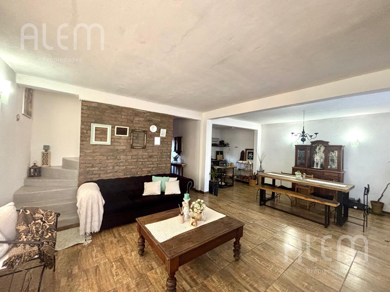 Foto de Lote con dos casas en venta en Ezeiza | 2 y 3 dormitorios, imagen 1