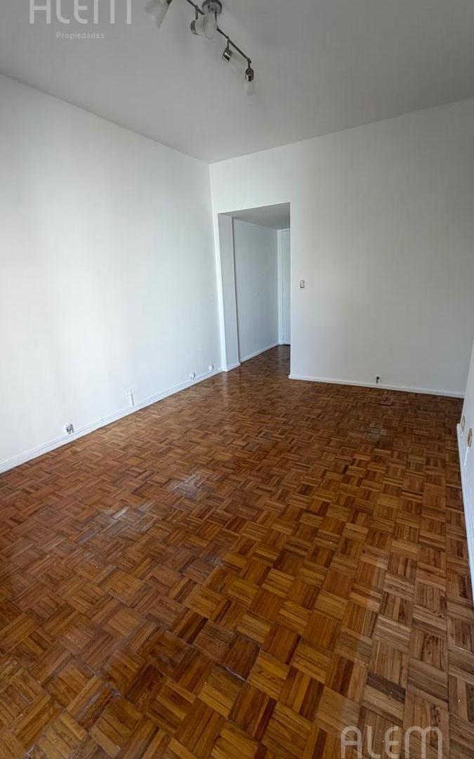 Foto de Venta Departamento Parque Rivadavia 3 ambientes con balcón muy luminoso, imagen 4