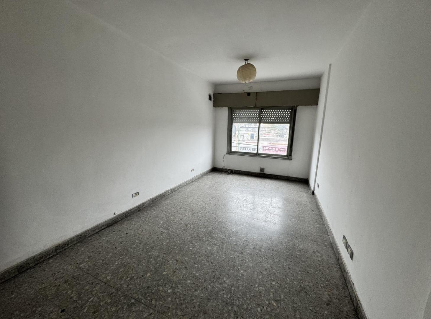 Foto de Venta Departamento 3 ambientes - Lanús, imagen 2