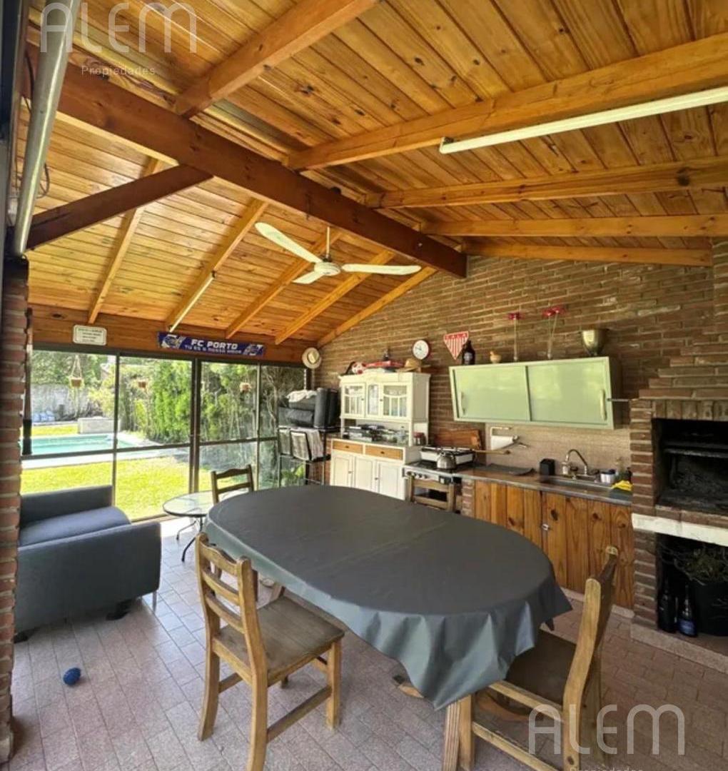 Foto de Casa de 3 ambientes en Venta en Lomas De Zamora, imagen 4