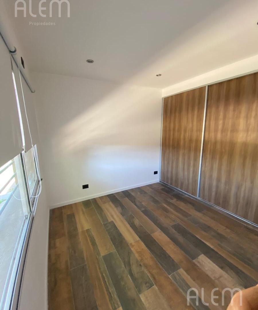 Foto de Casa de 4 ambientes en venta en Lomas De Zamora., imagen 5