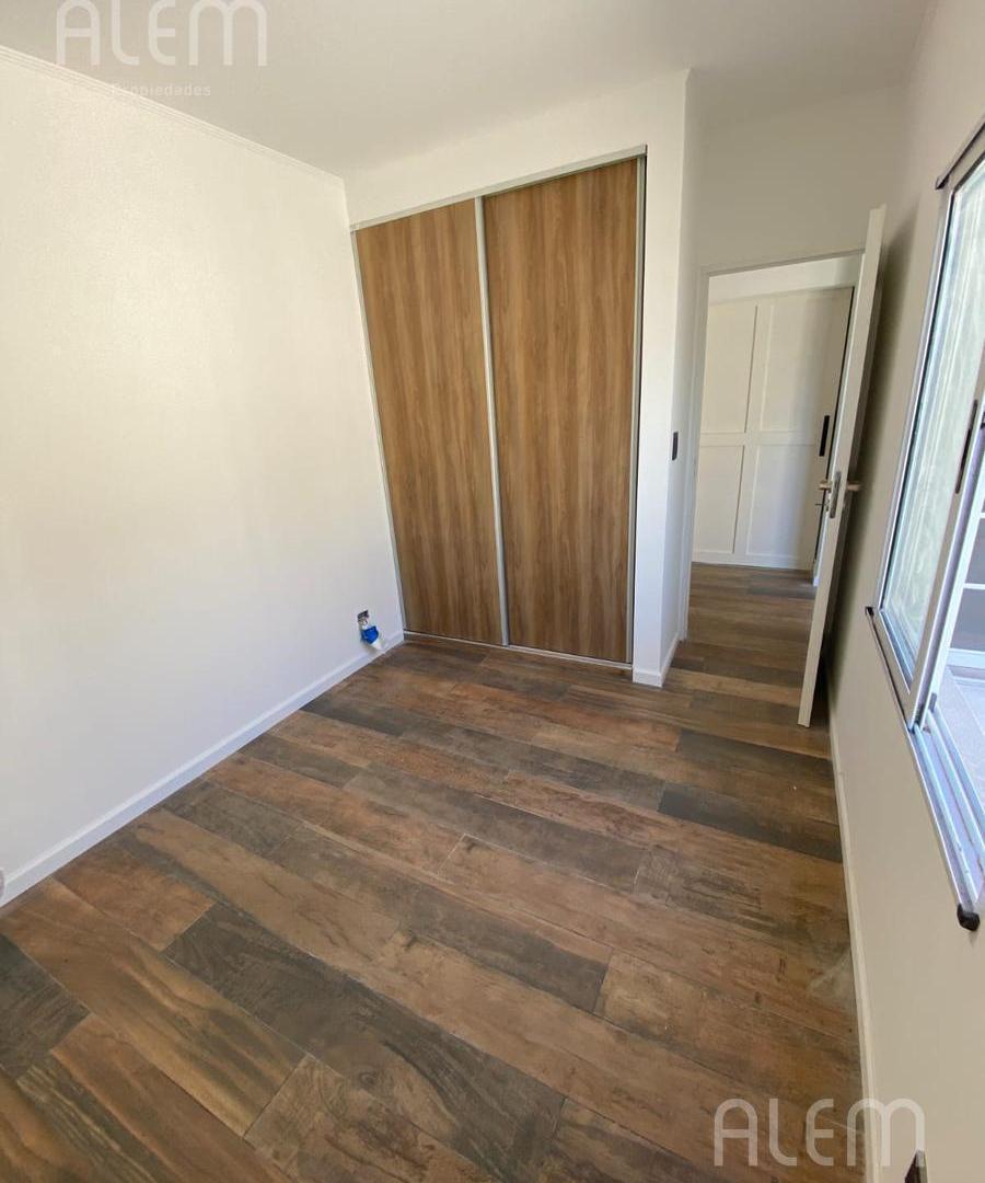 Foto de Casa de 4 ambientes en venta en Lomas De Zamora., imagen 3