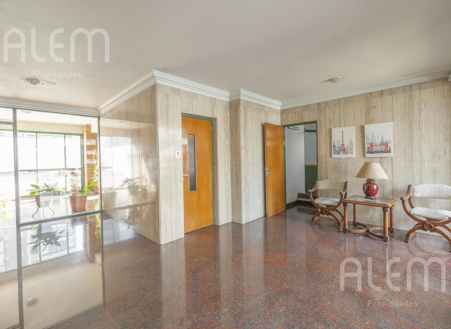 Foto de Departamento 5 ambientes en venta en Lomas de Zamora Oeste, imagen 2