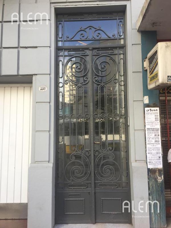 Foto de DEPARTAMENTO 6 AMBIENTES PARA USO COMERCIAL, imagen 4
