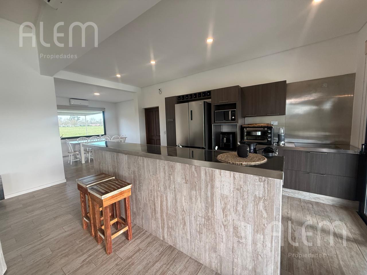 Foto de Casa de 6 ambientes en Venta en Estancia Villa Maria, Canning, imagen 2