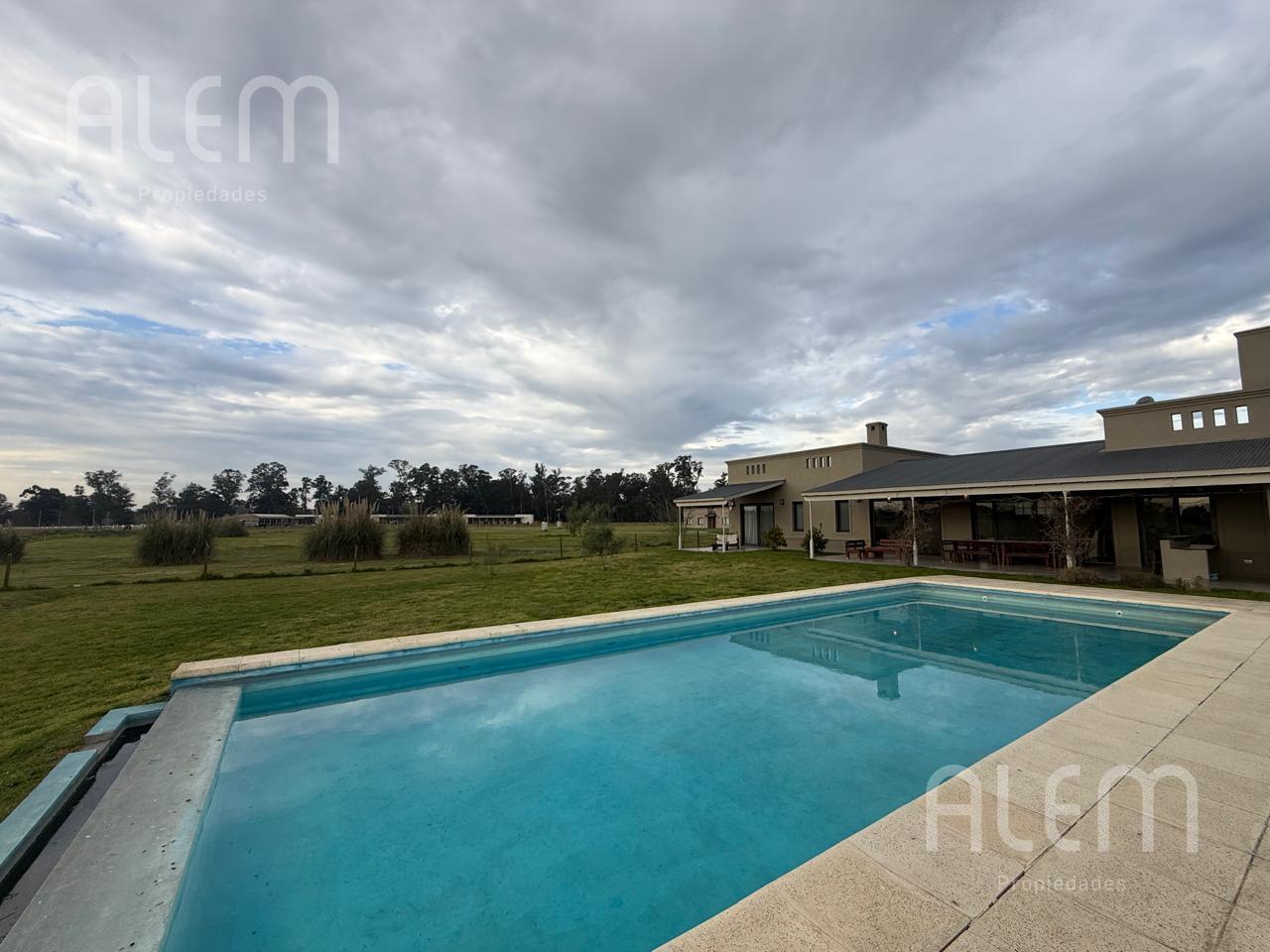 Foto de Casa de 6 ambientes en Venta en Estancia Villa Maria, Canning, imagen 1
