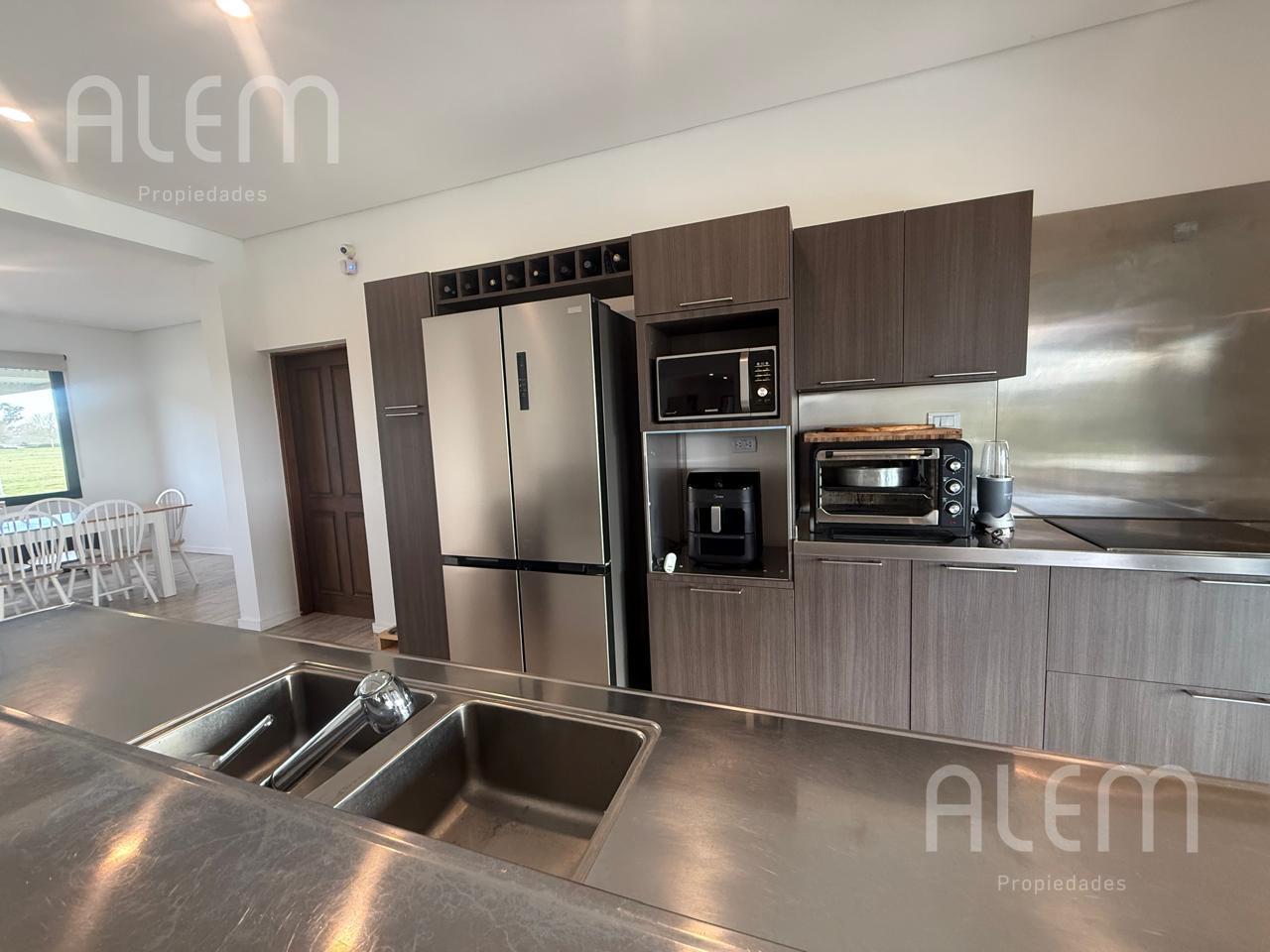 Foto de Casa de 6 ambientes en Venta en Estancia Villa Maria, Canning, imagen 5