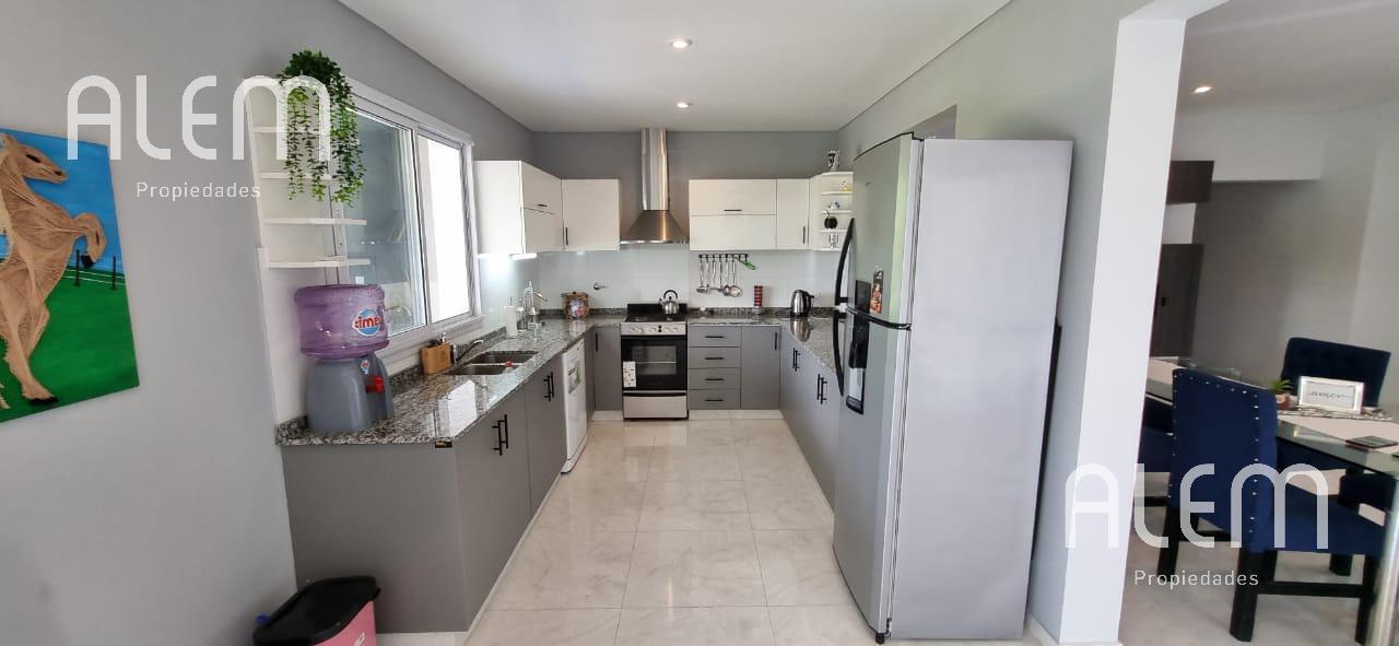Foto de Casa en alquiler en El Ombu | 3 Dormitorios | PB, imagen 1