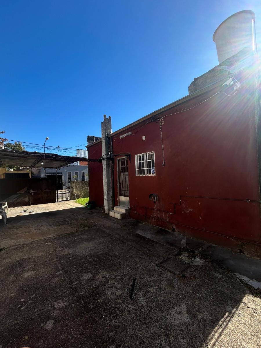 Lote con Casa a Reciclar en Tigre Centro 1