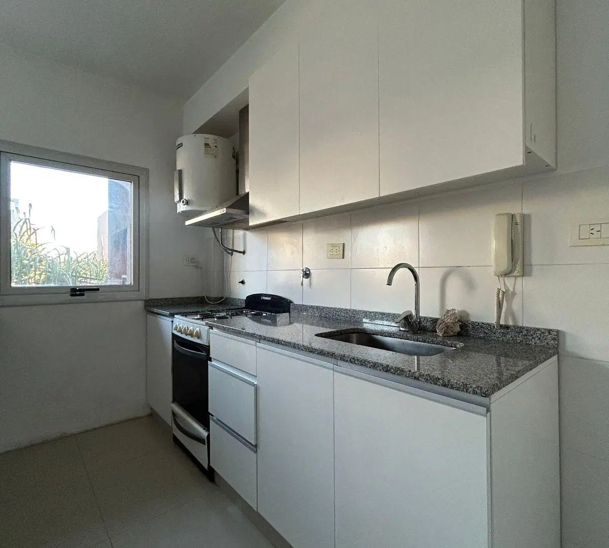 Imperdible departamento en Tigre centro 4