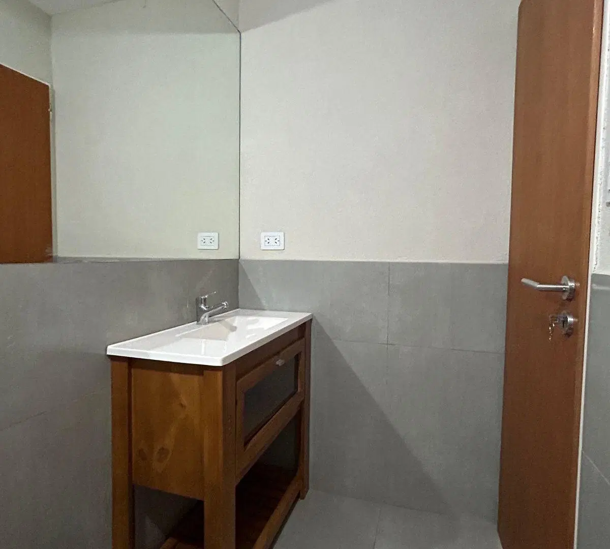 IMPERDIBLE TRIPLEX EN TIGRE RESIDENCIAL 8