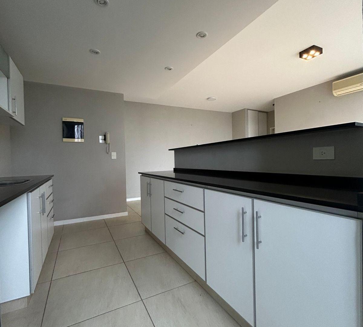 Foto de EXCELENTE DEPARTAMENTO EN VILLA LOS REMEROS - RINCON DE MILBERG, imagen 1