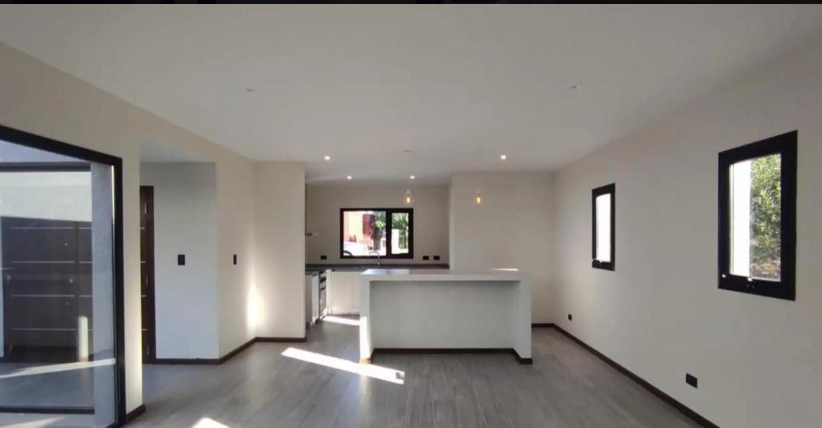 Casa a Estrenar con Pileta en Venta en Costa Esmeralda 5