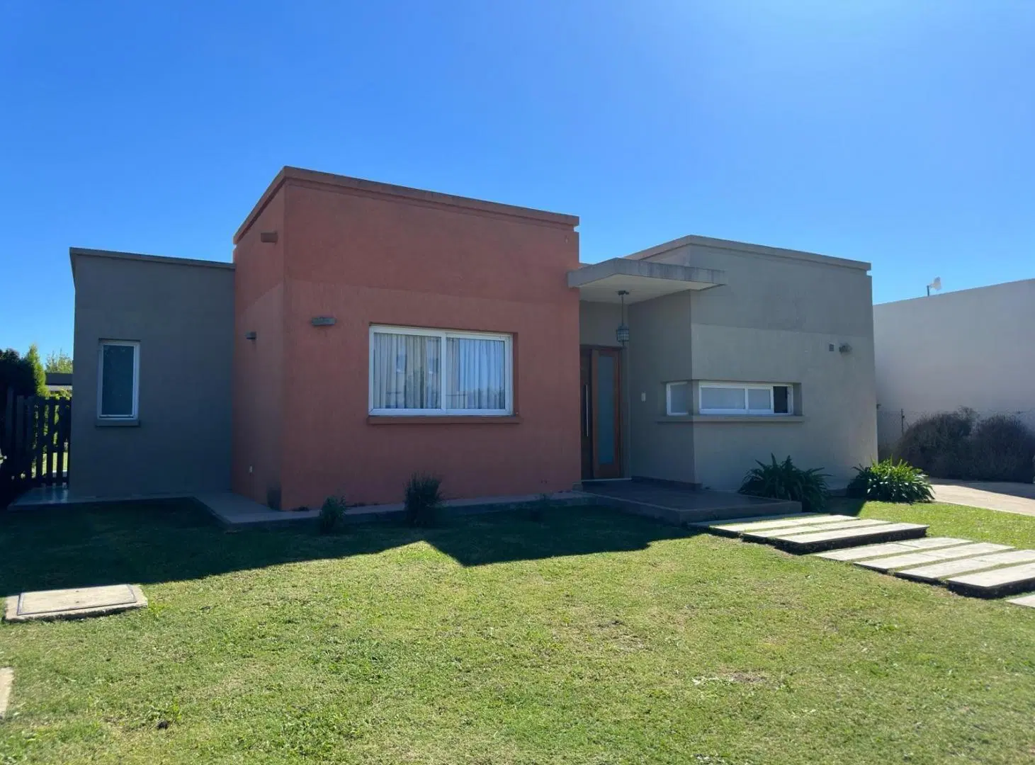 Casa con pileta en venta - San Eduardo  - Pilar del Este - Pilar 5