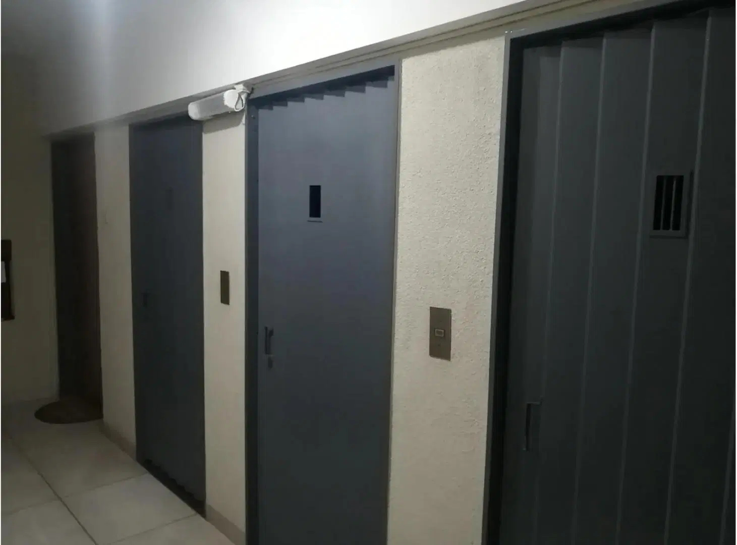 Departamento 4 ambientes al frente con balcon y cochera 5