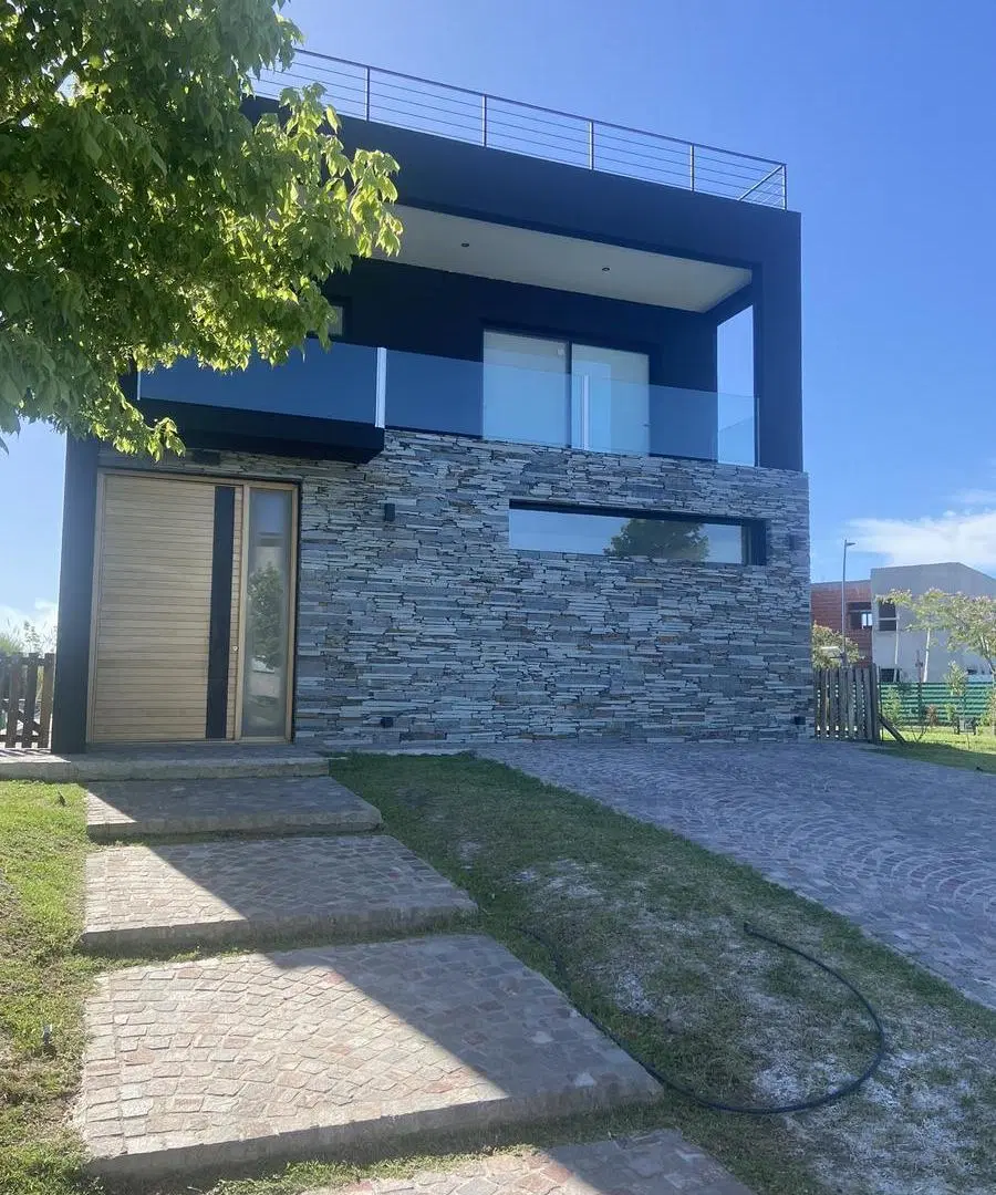 Casa en venta en Barrio Acacias - Puertos del lago - Escobar 3