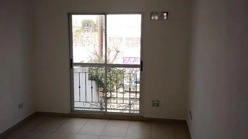 Departamento en Alquiler en Villa Sarmiento 4