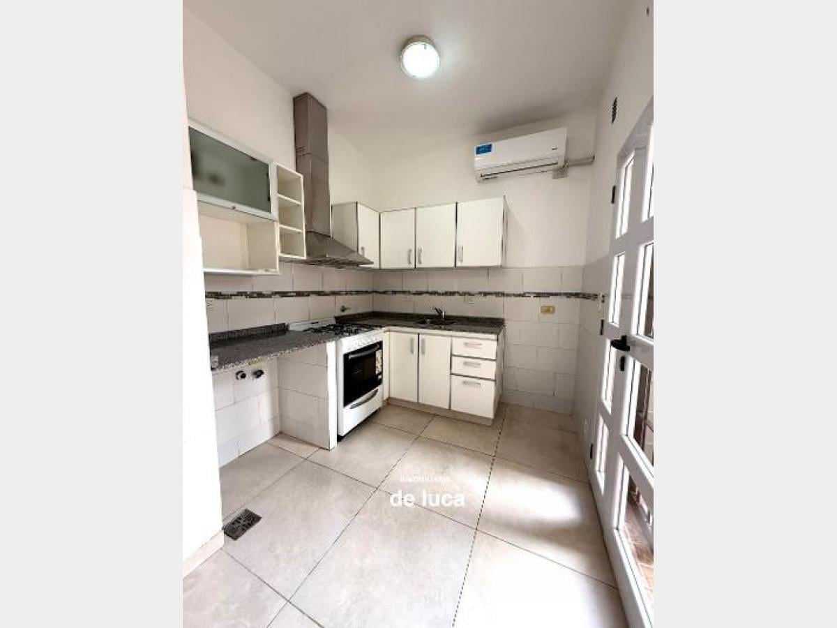 Foto de PH 2 amb. c/ patio y 2 baños en Alquiler en Ramos Mejia, imagen 2