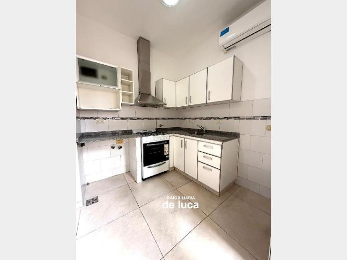 Foto de PH 2 amb. c/ patio y 2 baños en Alquiler en Ramos Mejia, imagen 1