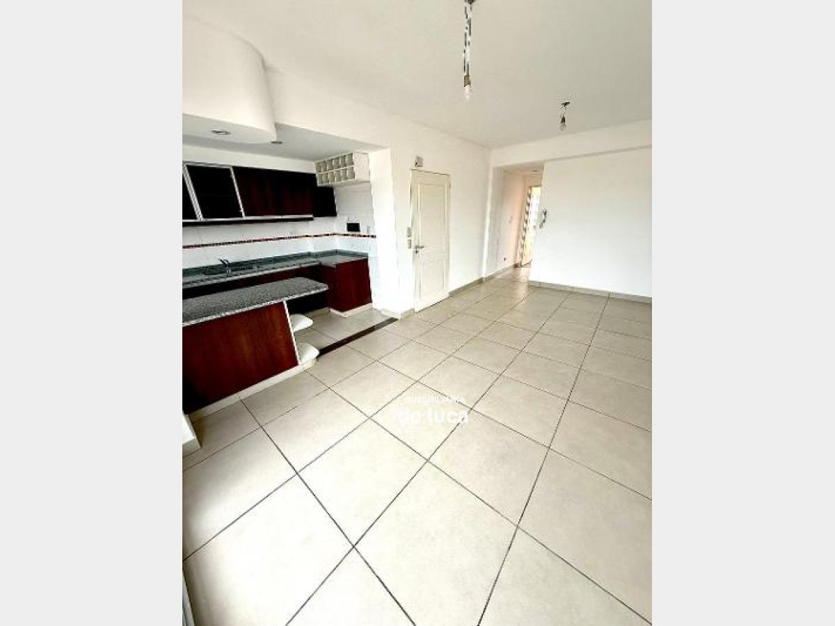 Foto de Departamento en Alquiler en Ramos Mejia, imagen 1