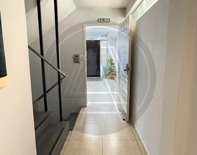 Oficina comercial con jardin y terraza propia en venta - Villa Martelli 2